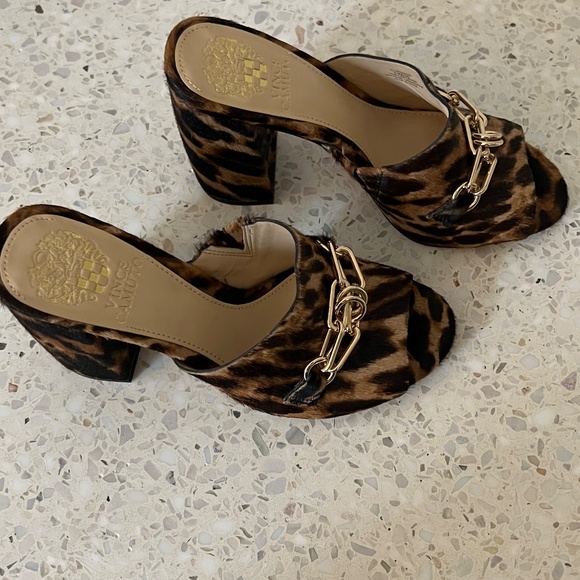 NWOT Leopard Print Open Toe Mules Vince Camuto Shoes Size 7.5 US Animal Print - Picture 4 of 6
